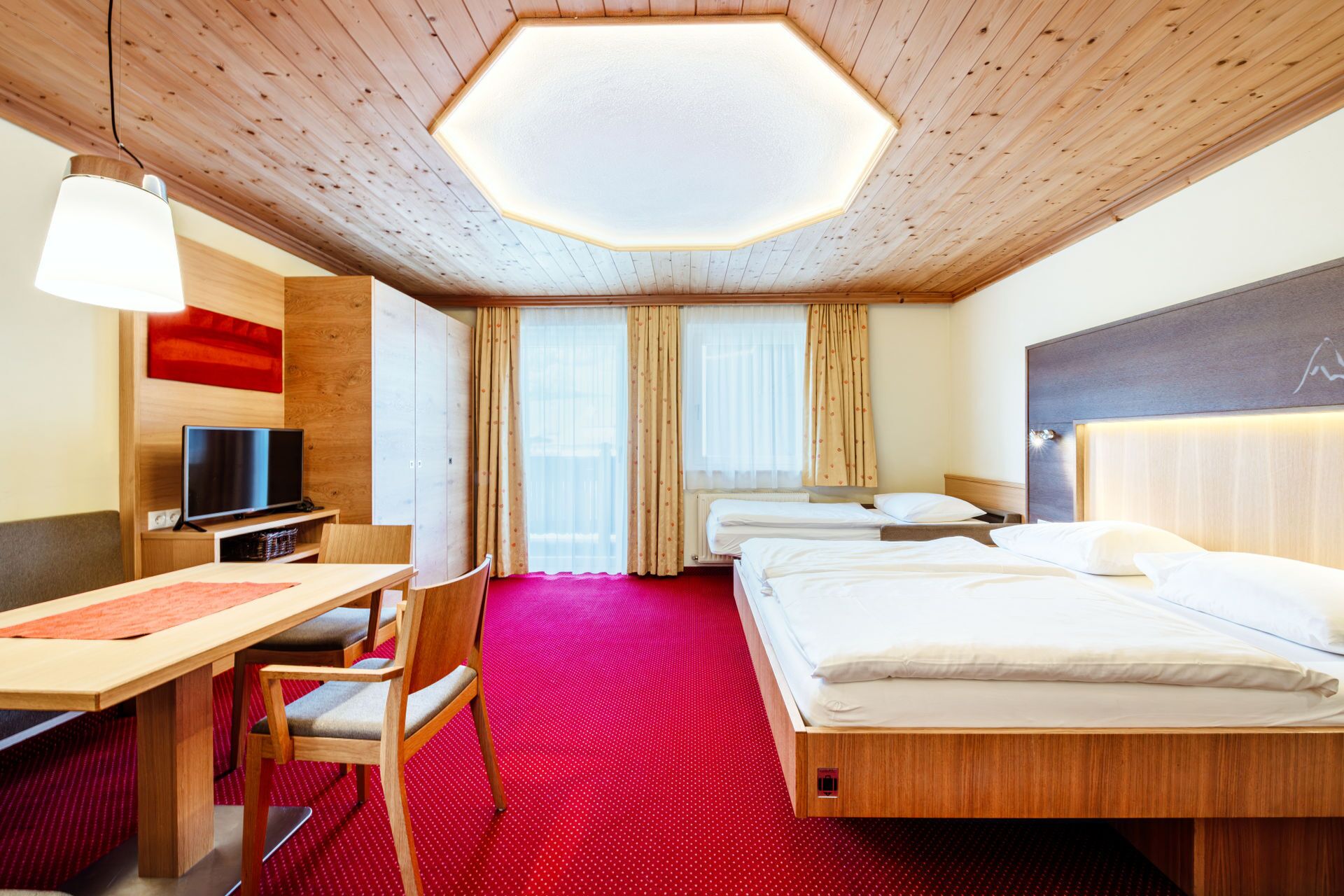 Studio, Balkon (Junge Familie) | Allergikerbettwaren, Zimmersafe, schallisolierte Zimmer