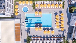 Outdoor pool, pool umbrellas, pool loungers - Orion Hotel Faliraki (Rhodes)