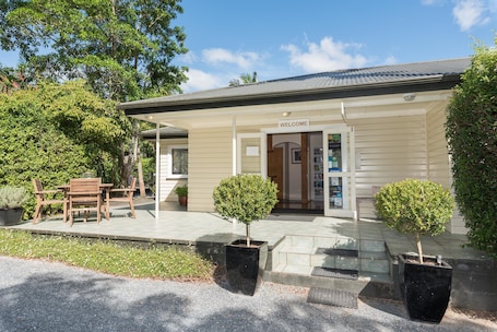 Front of property. Kauri Park Motel