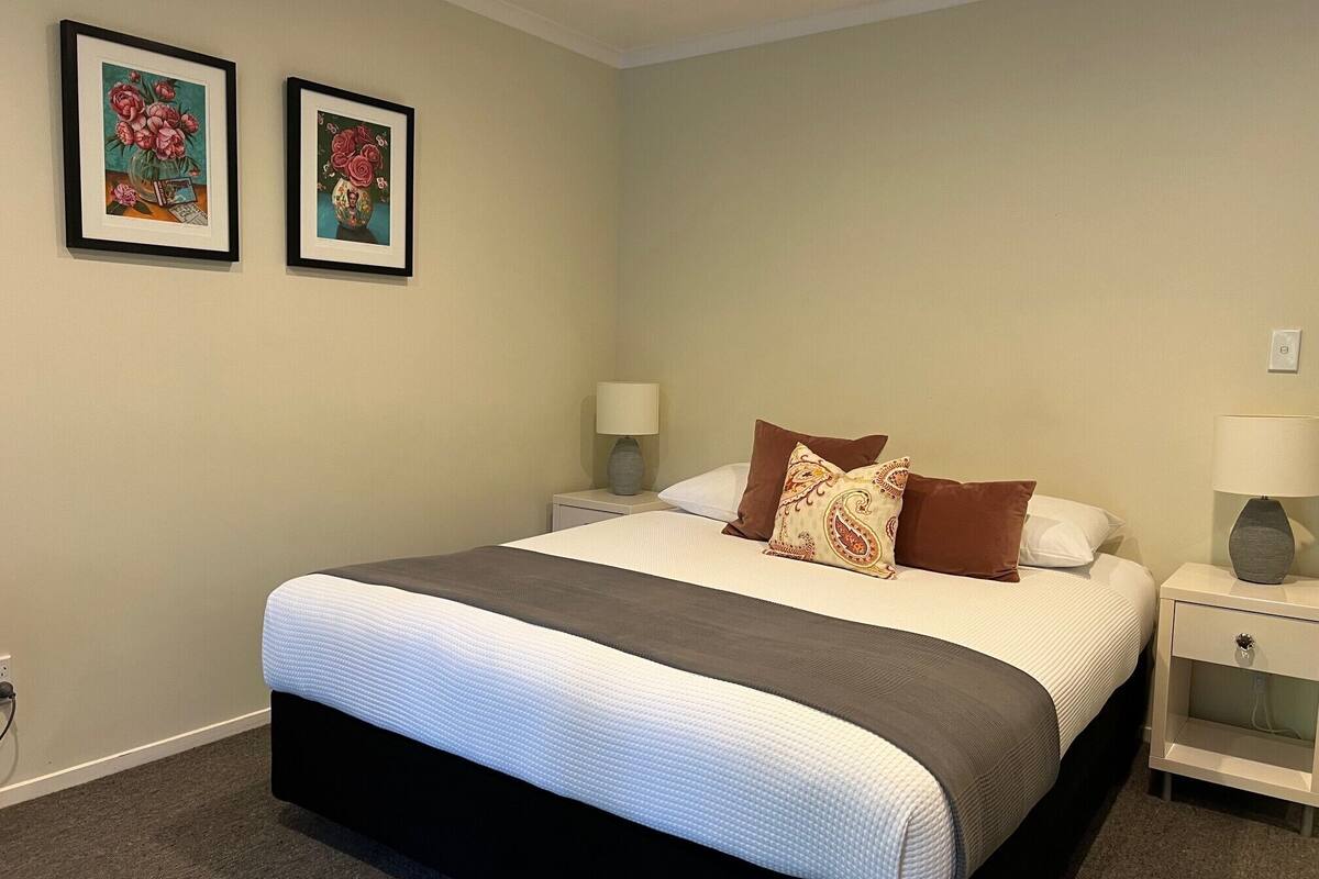 Petite Studio | Soundproofing, iron/ironing board, free WiFi, bed sheets