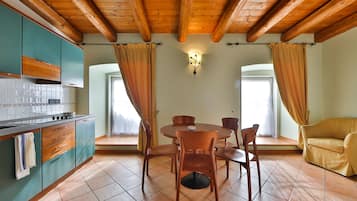 40-inch TV with digital channels