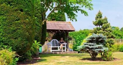 OYO Elmcroft Guest House