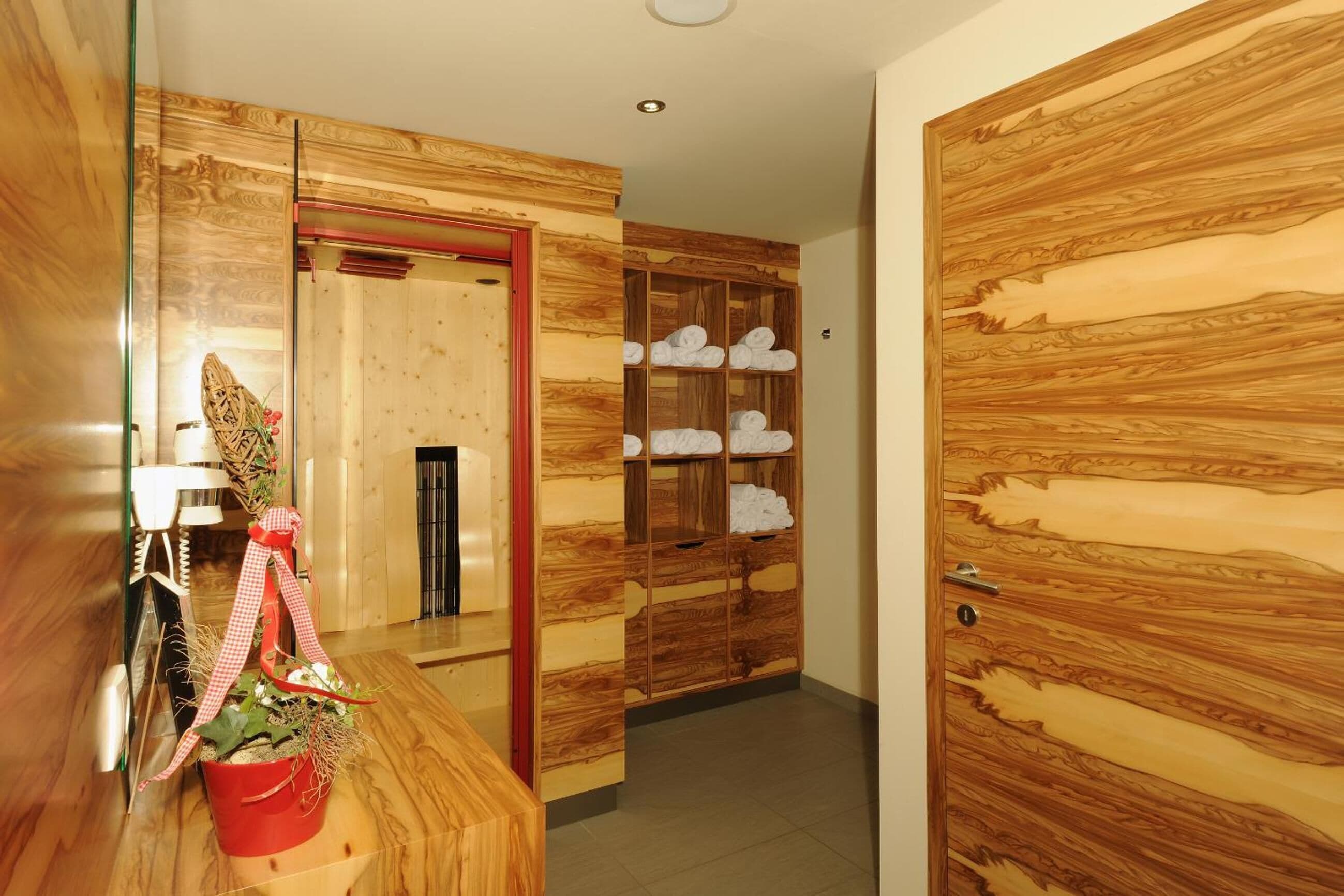 sauna, steam room