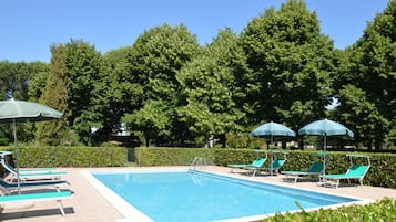 Seasonal outdoor pool