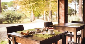Free daily buffet breakfast  - Villa Acquaviva Wine Resort (Manciano)