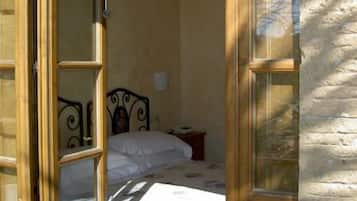 Ropa de cama de alta calidad y minibar