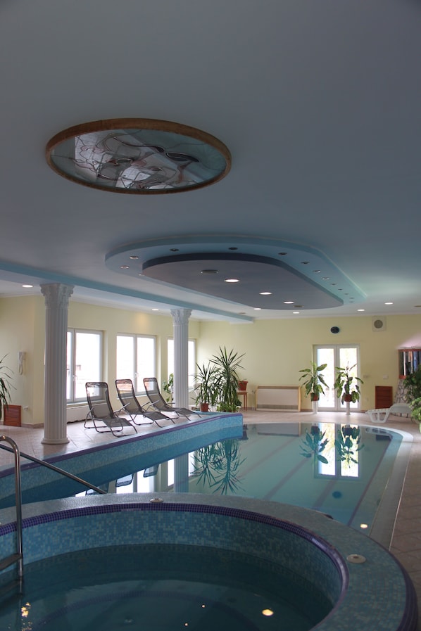 Indendørs pool, liggestole