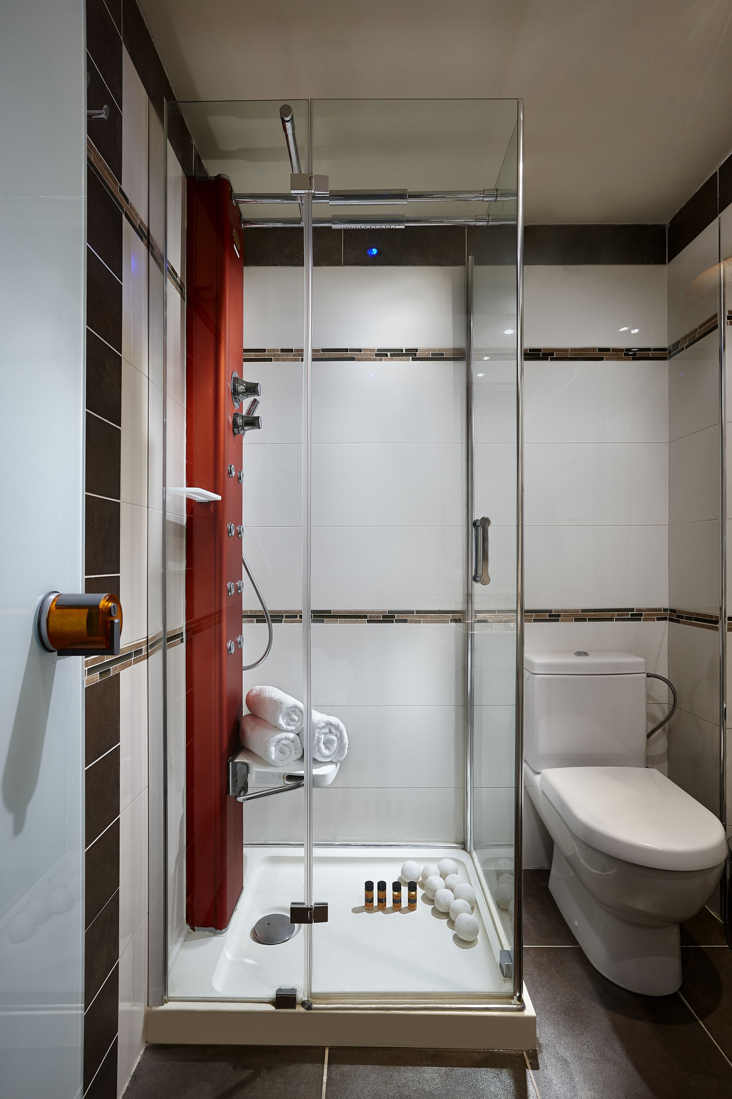 shower, free toiletries, hair dryer, bathrobes