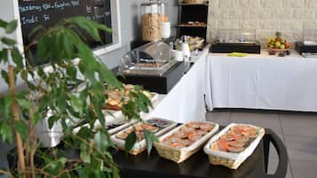 Daily buffet breakfast (EUR 12.50 per person)