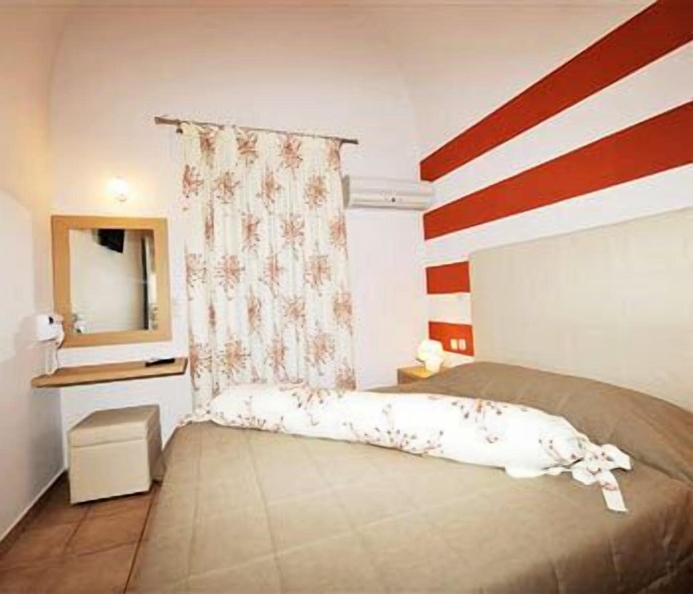 Photo - Antonia Apartments
