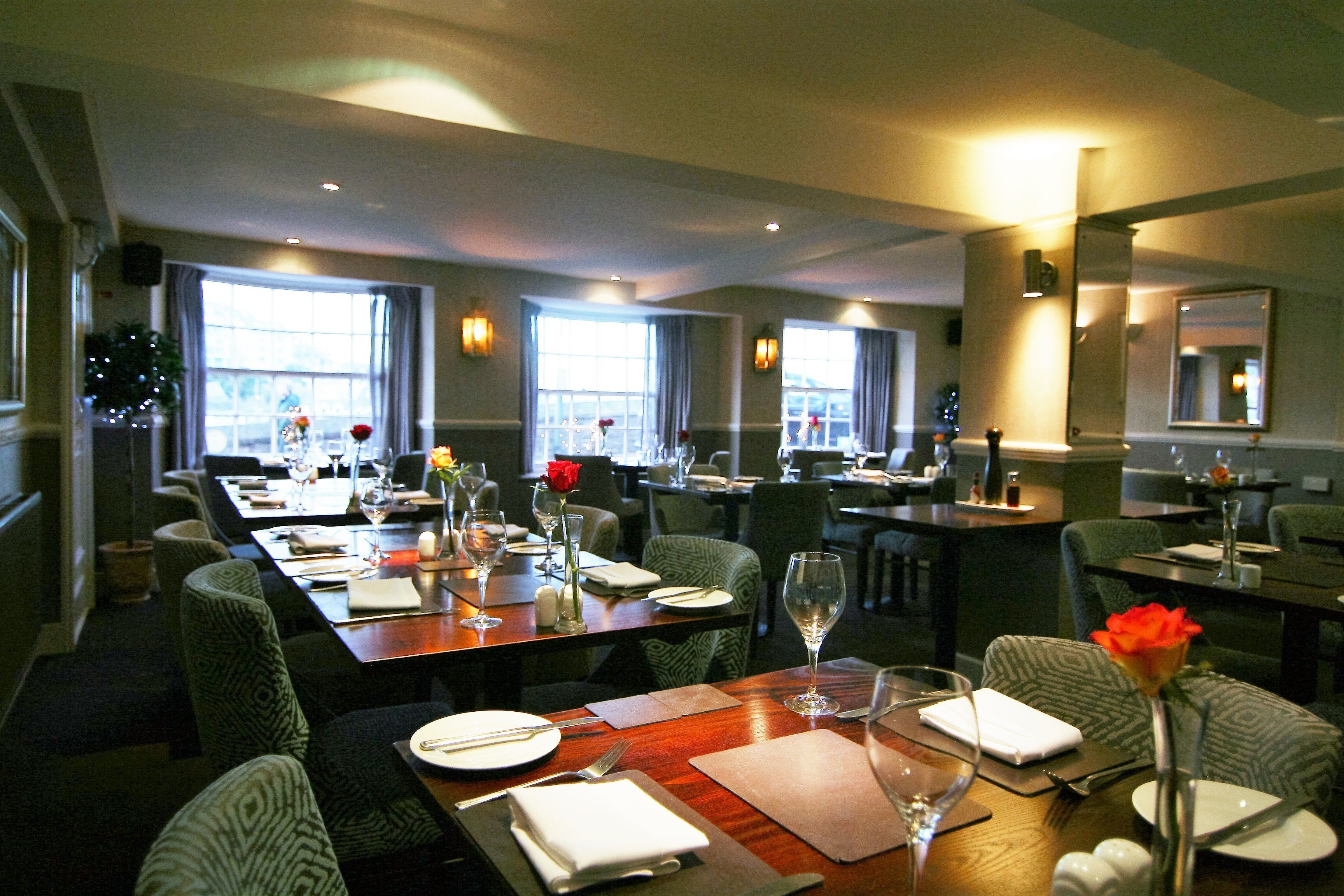 lunch and dinner served