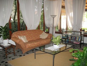 Lobby sitting area - Hotel Astor Victoria (Forte dei Marmi)