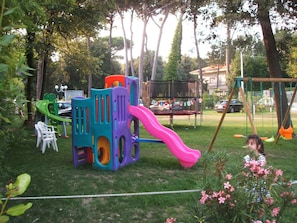 Außen-Kinderspielplatz