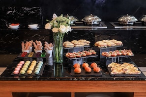 Päivittäinen buffetaamiainen maksusta