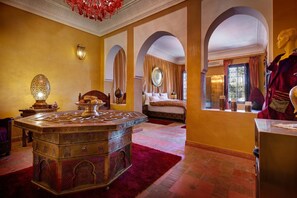 Family Suite | Living area | 32-inch TV with satellite channels, tablet - Riad Wow (Marrakech)