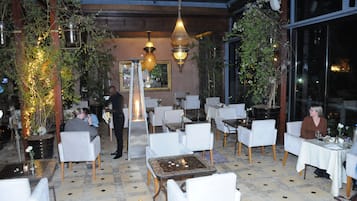 Daily buffet breakfast (MAD 130 per person)
