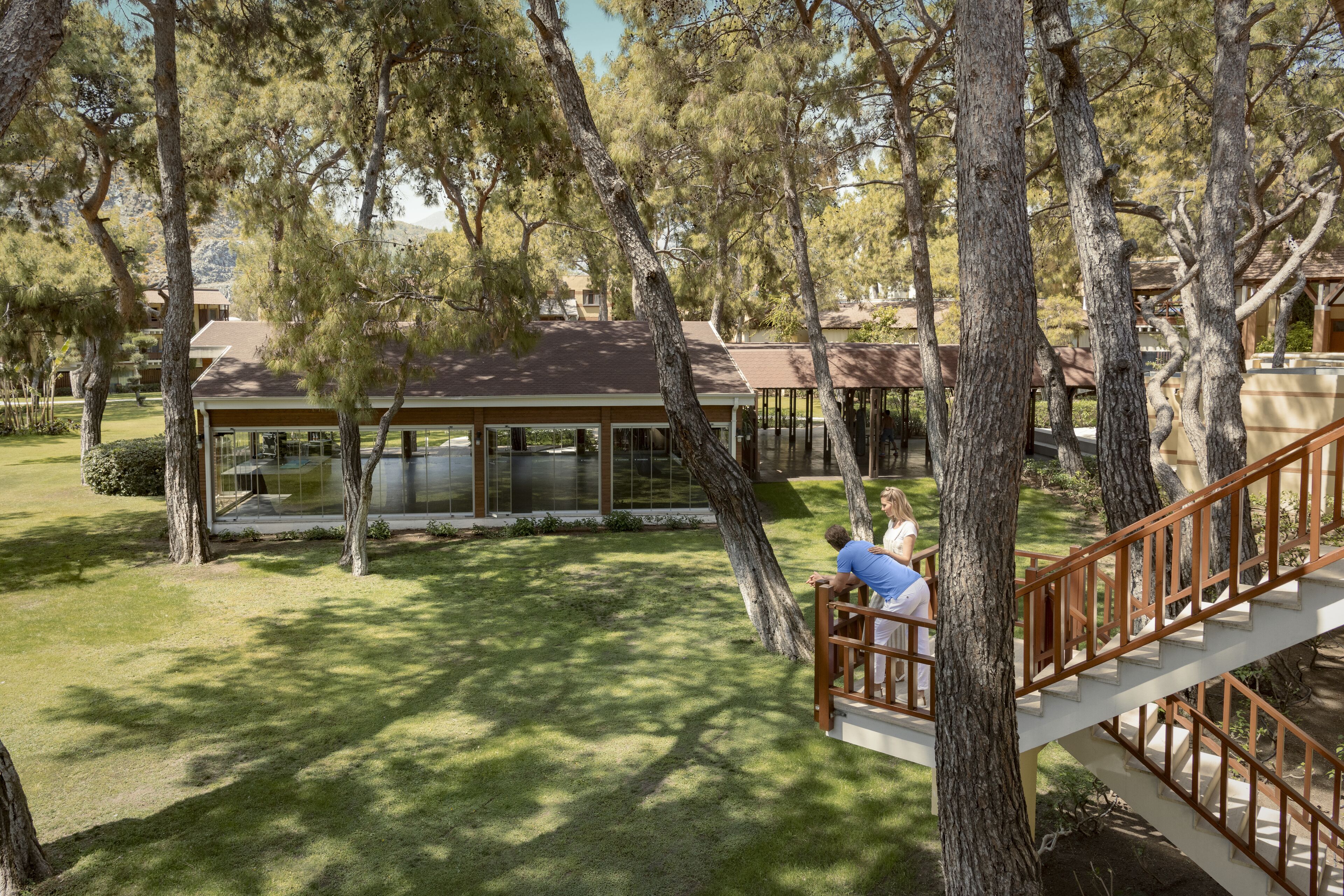 Photo - ROBINSON CAMYUVA - Adults only