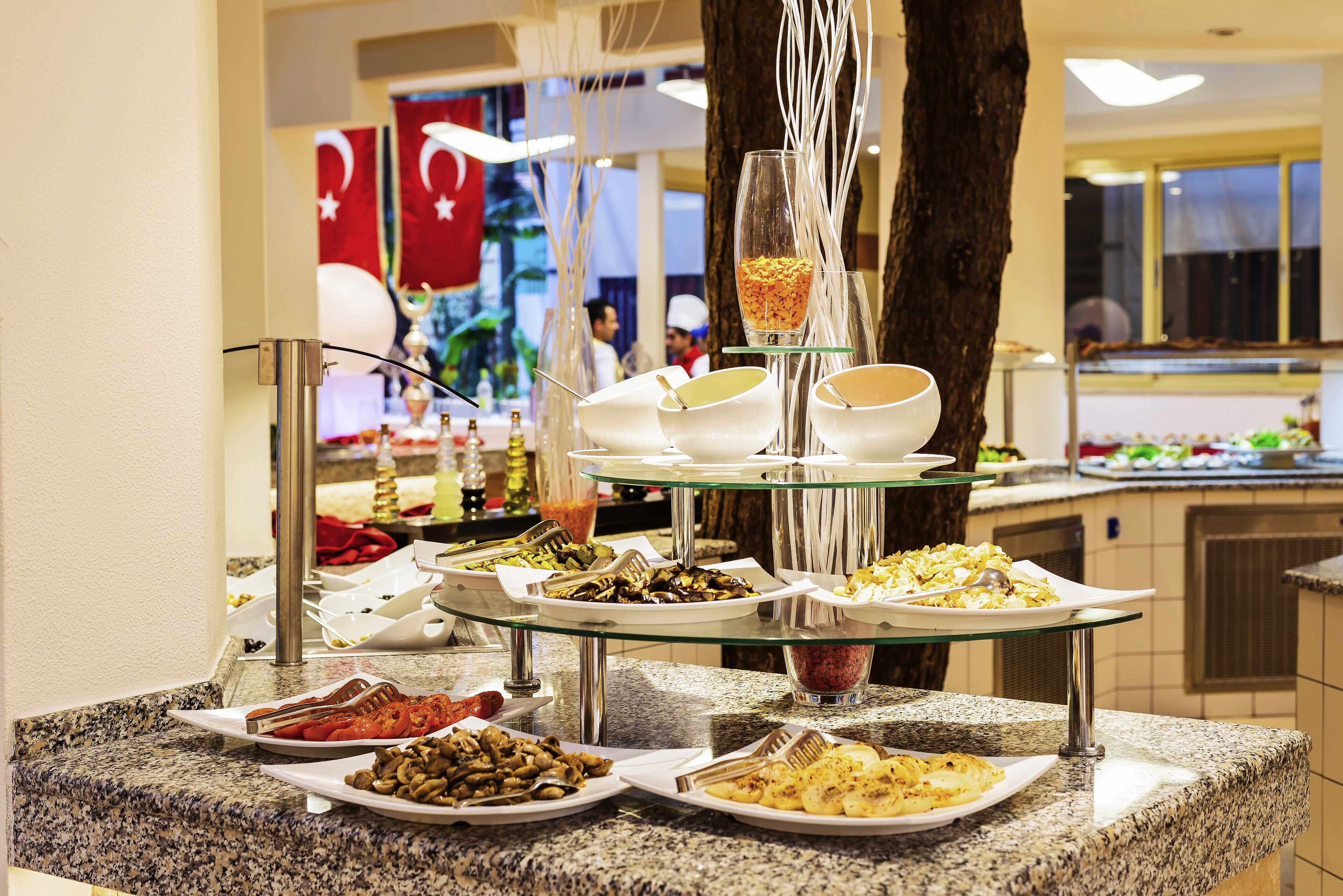 Photo - ROBINSON CAMYUVA - Adults only