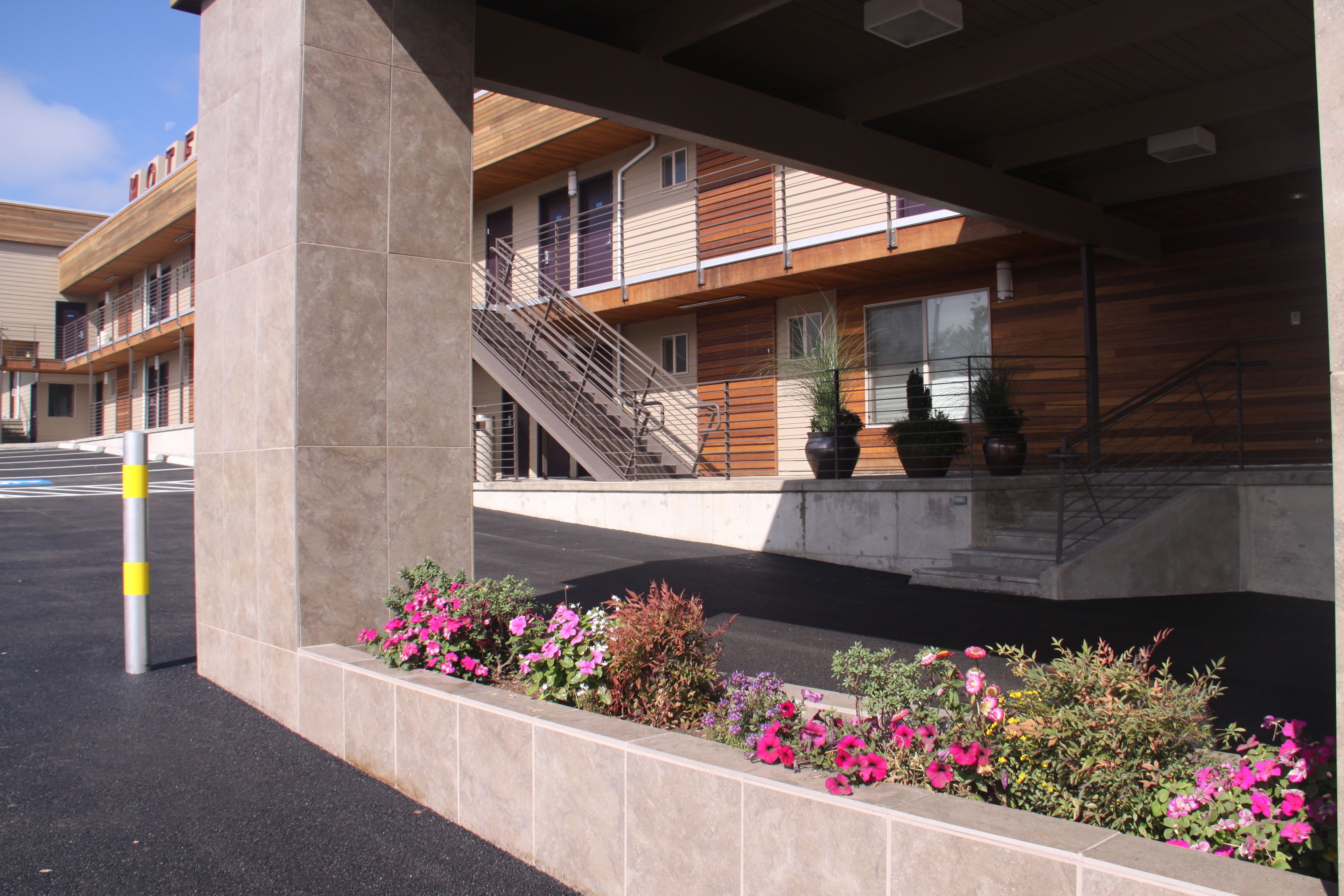 Photo - Aladdin Inn and Suites