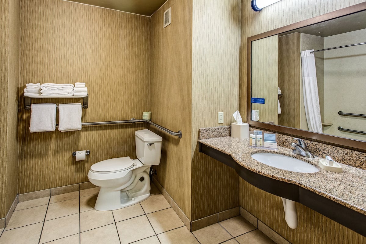 Room, 2 Queen Beds, Accessible, Non Smoking | Bathroom | Free toiletries, hair dryer, towels