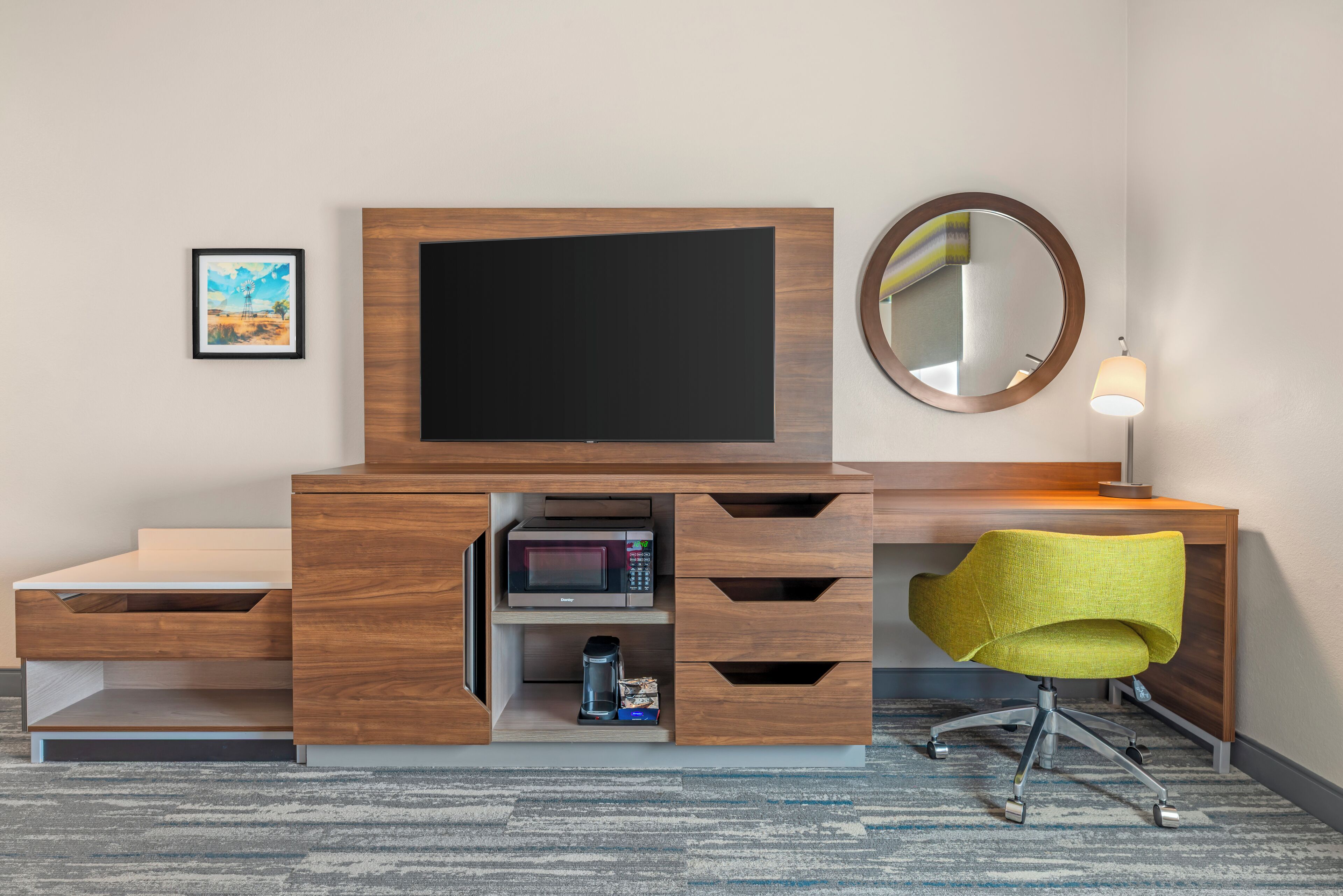 Bureau, fer et planche à repasser, lits bébé (gratuits), Wi-Fi gratuit