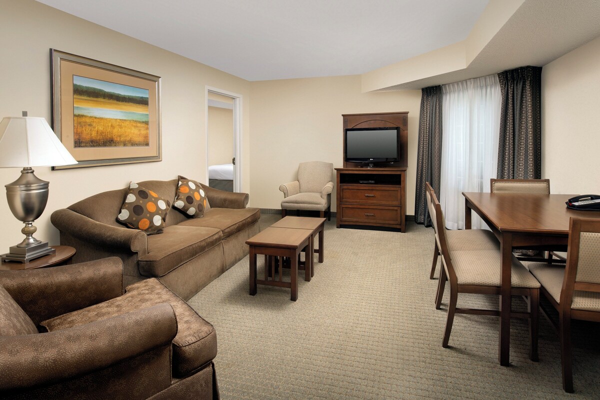 Suite, 2 Bedrooms, Kitchen | In-room safe, desk, blackout curtains, iron/ironing board