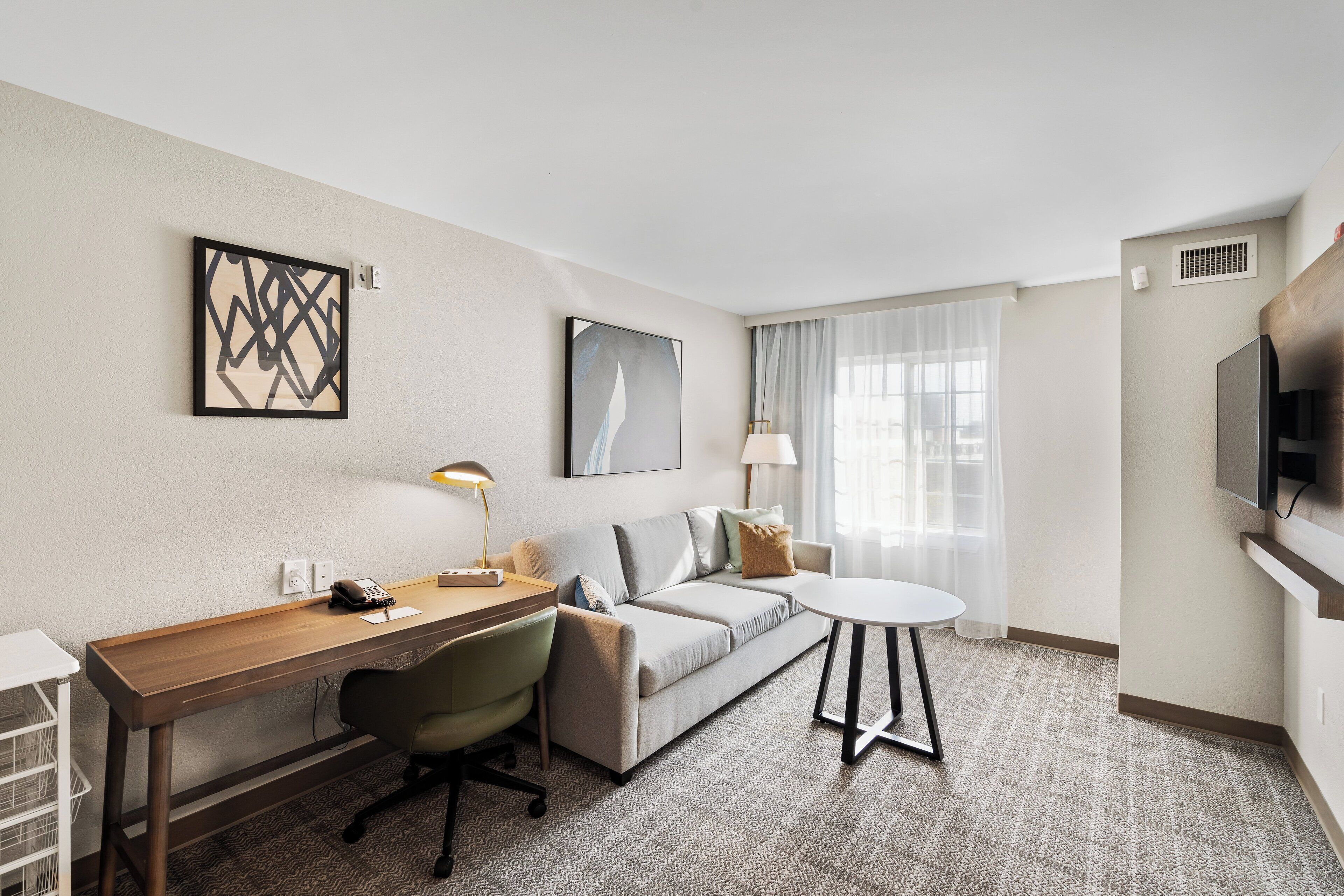 1 bedroom, in-room safe, desk, blackout curtains