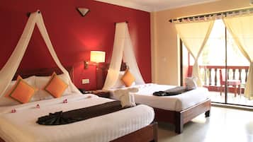 Quarto família, sacada | Roupas de cama premium, frigobar, cofres nos quartos