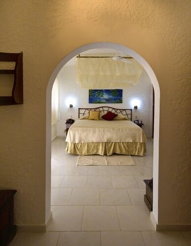 Playa Esmeralda Resort