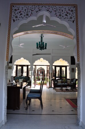 View from property - Khandela Haveli A Heritage Boutique Hotel (Jaipur)