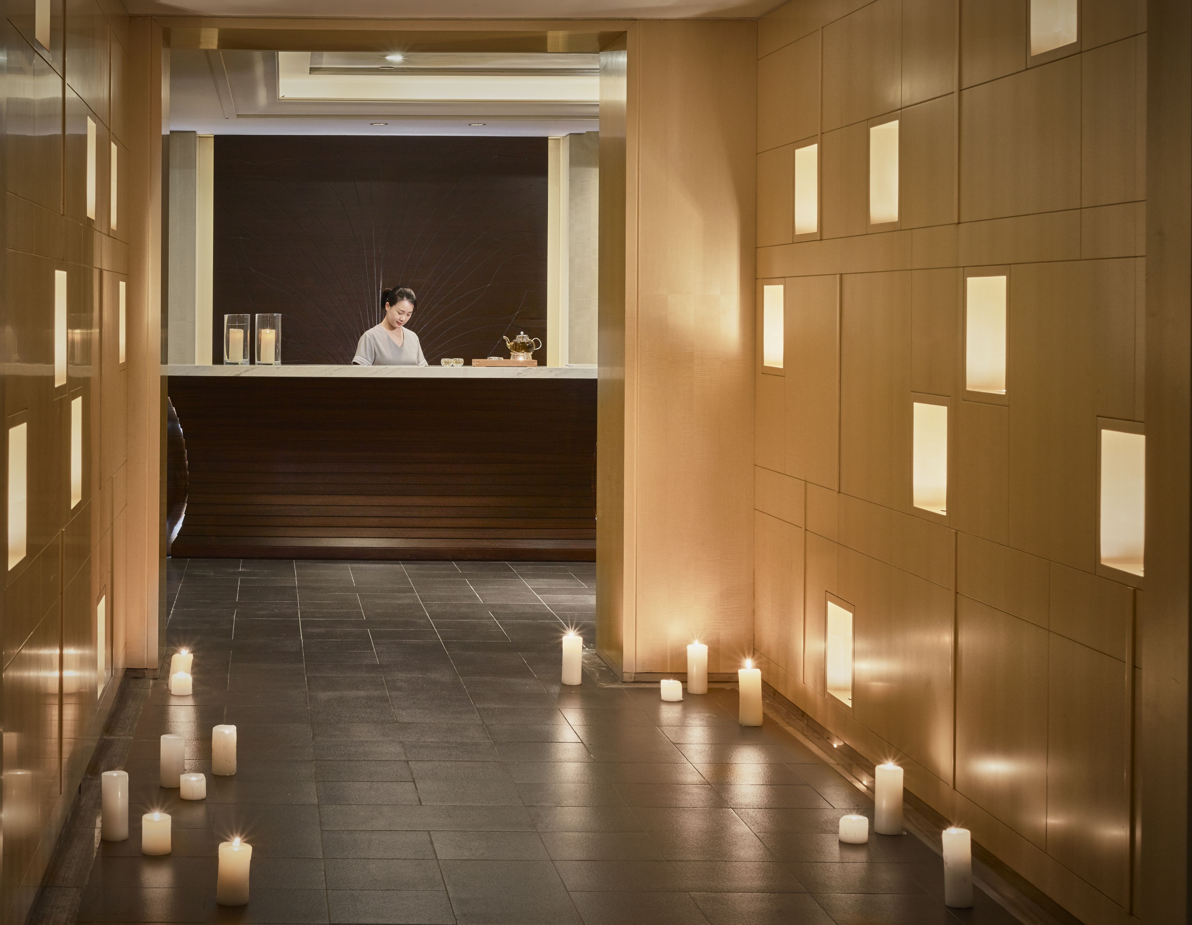 couples treatment room(s), sauna, hot tub, steam room, body treatments