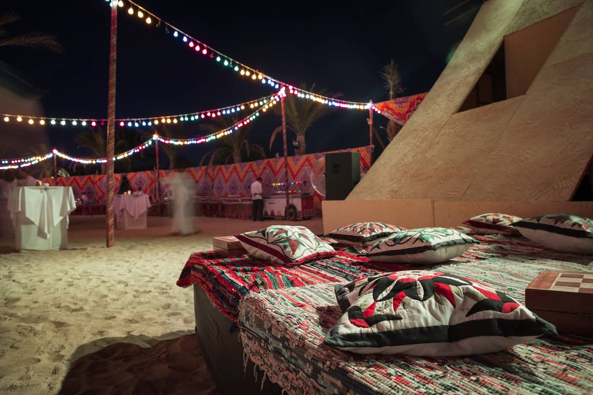 6 bars/lounges, beach bar