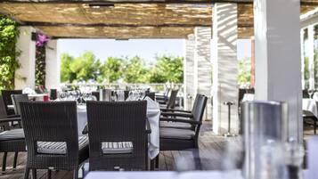 2 Restaurants, Frühstück, Mittagessen, Abendessen, mediterrane Küche