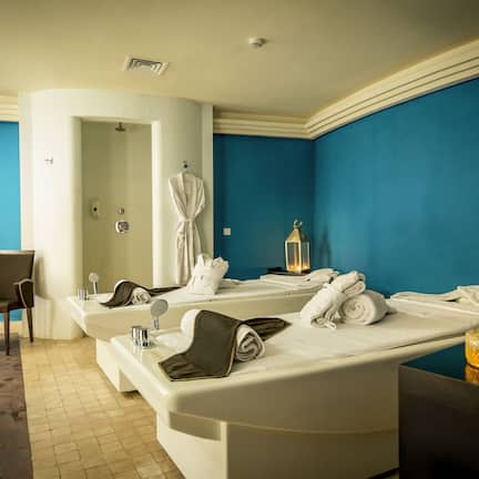 Couples treatment rooms, sauna, steam room, Turkish bath