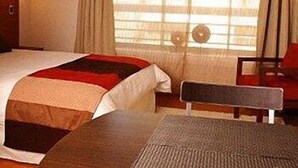 Cofres nos quartos, berços, Wi-Fi de cortesia
