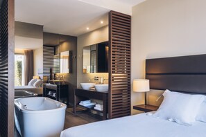 Minibar, in-room safe, individually decorated, individually furnished - Iberostar Selection Lagos Algarve (Lagos)