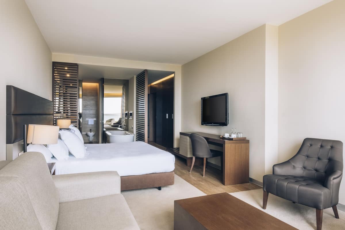 1 bedroom, minibar, in-room safe, individually decorated