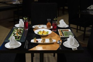 Food and drink - Country Inn, Bhimtal (Nainital)