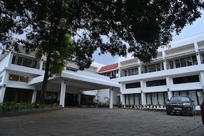 Free self-parking - Indo Asia Heritage, Madikeri (Madikeri)