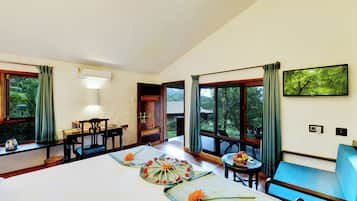 Superior Room, Garden View | Premium bedding, memory-foam beds, minibar, in-room safe