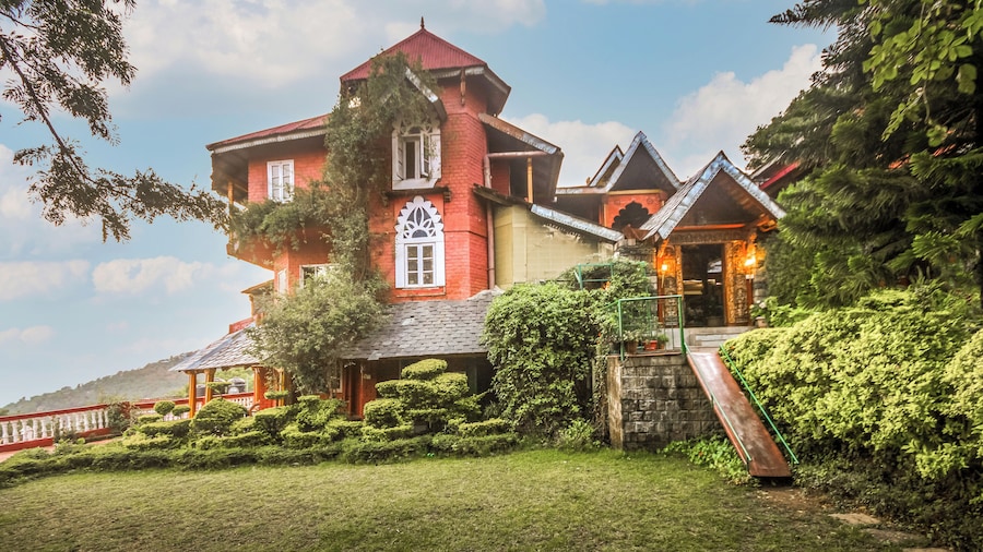 WelcomHeritage Grace Hotel