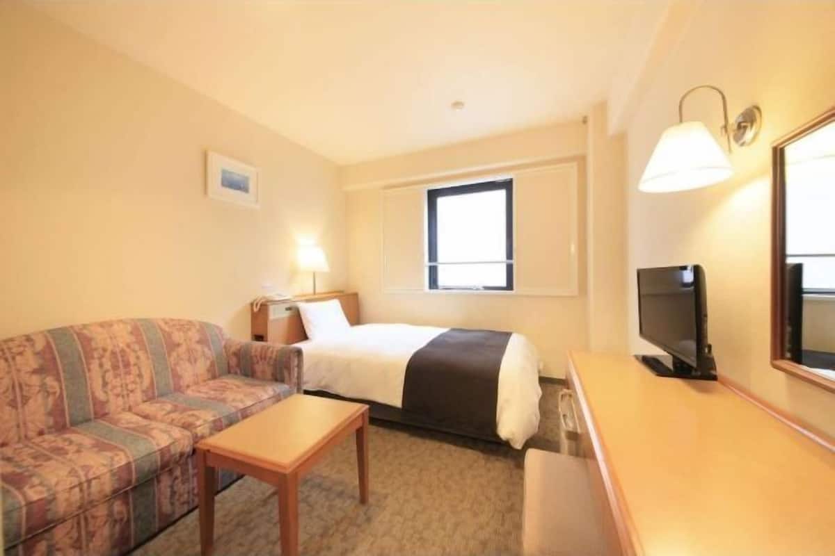 In-room safe, desk, blackout drapes, free WiFi