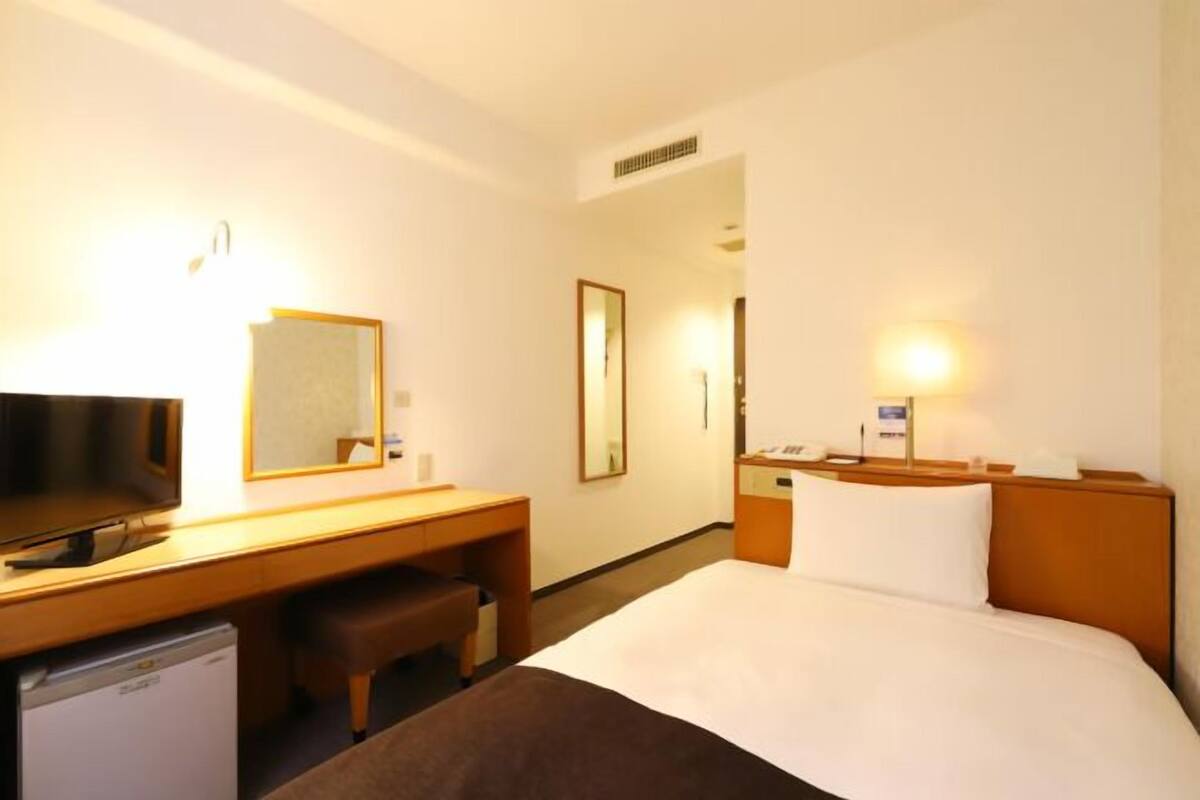 In-room safe, desk, blackout drapes, free WiFi