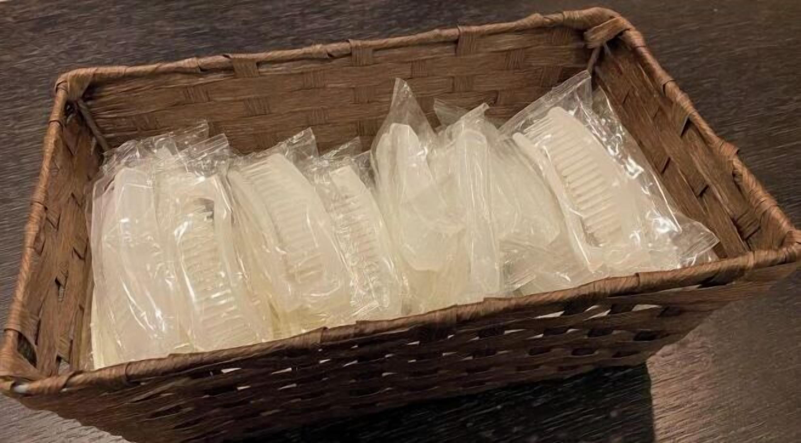 淋浴/盆浴组合、免费洗浴用品、吹风机、拖鞋