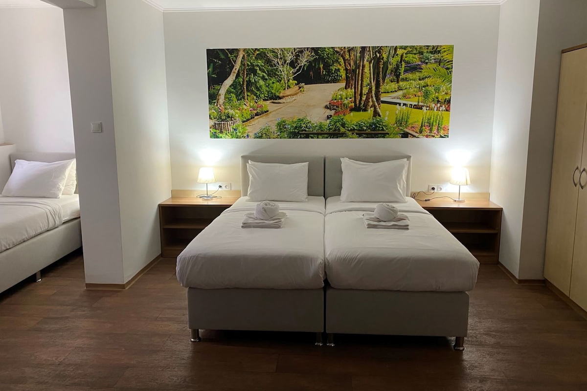 Standard Triple Room, 3 Twin Beds | In-room safe, desk, WiFi (free), bed sheets