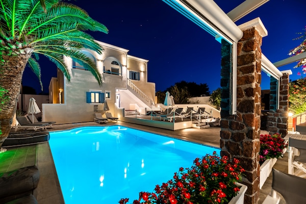 Outdoor pool, open 9:00 AM to 9:00 PM, pool umbrellas, sun loungers