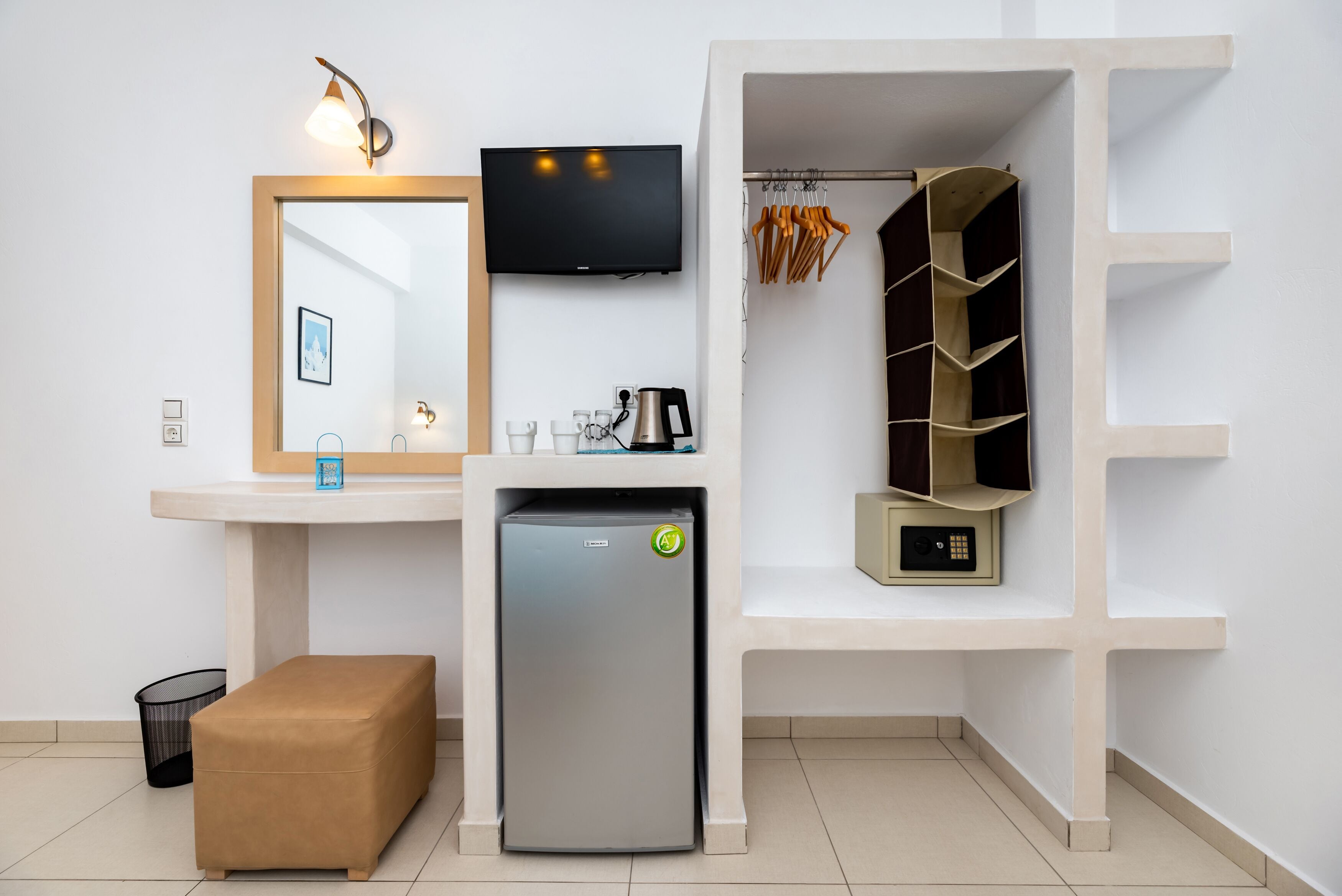 standard room, 1 double bed | premium bedding, pillow-top beds, minibar, in-room safe