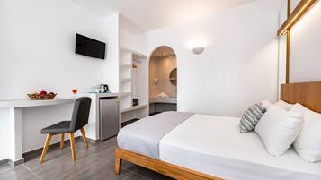 Standaard kamer, 1 tweepersoonsbed | Luxe beddengoed, pillowtop-bedden, een minibar, een kluis op de kamer