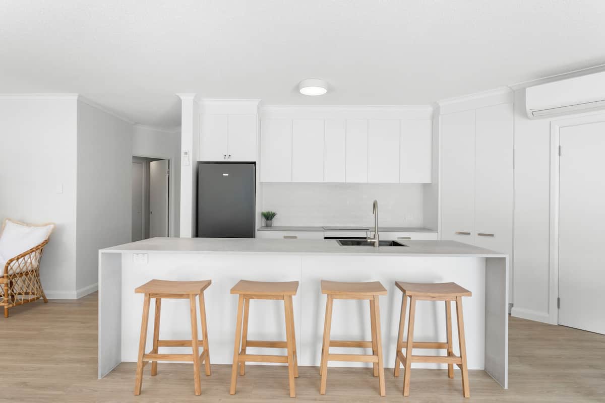 Superior Apartment | Private kitchen | Full-size fridge, microwave, oven, stovetop