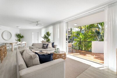 Noosa Tropicana